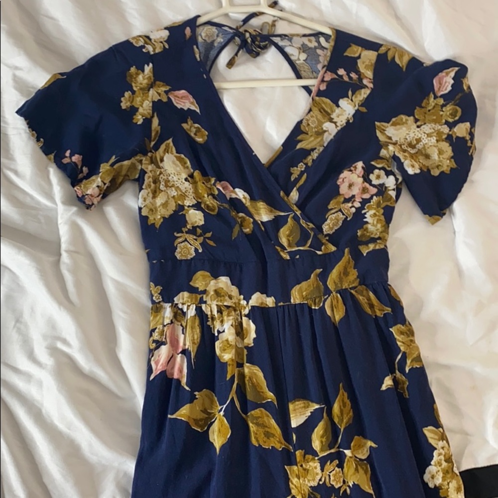 Cute one piece floral jumpsuit.